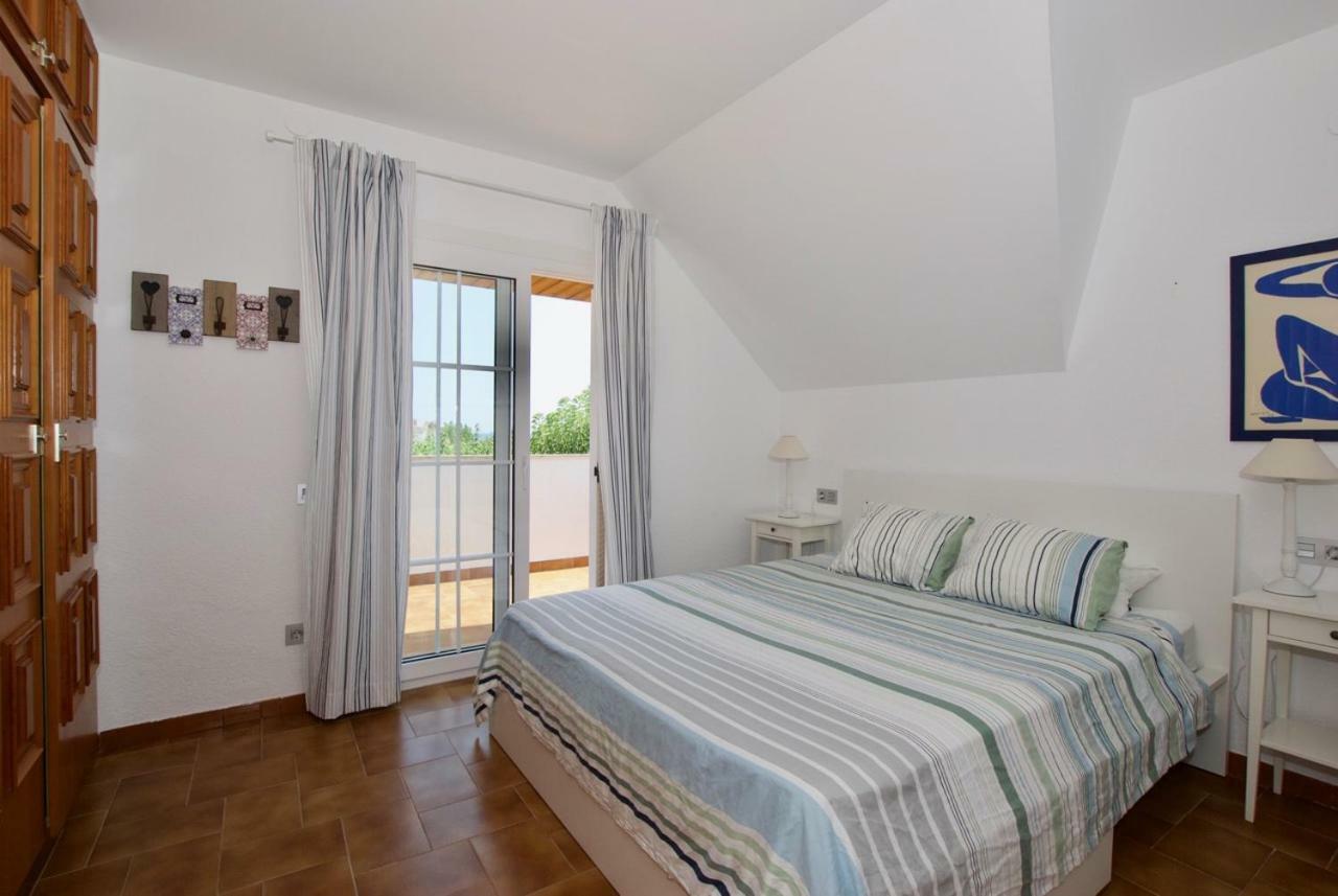Villa Cala De La Mora Torredembarra Exteriör bild