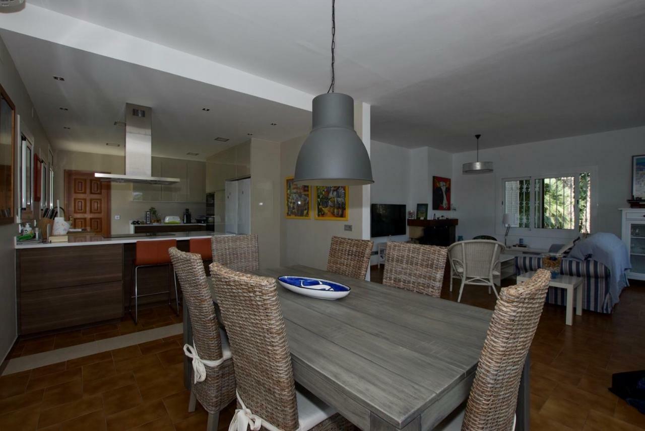 Villa Cala De La Mora Torredembarra Exteriör bild